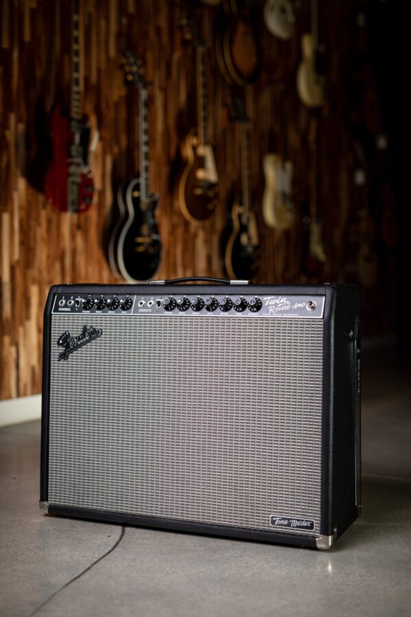 Fender Tone Master Twin Reverb 200 Watt 2x12” Combo Amp