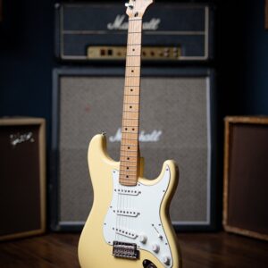 Fender Player Series Stratocaster Electric Guitar - Buttercream