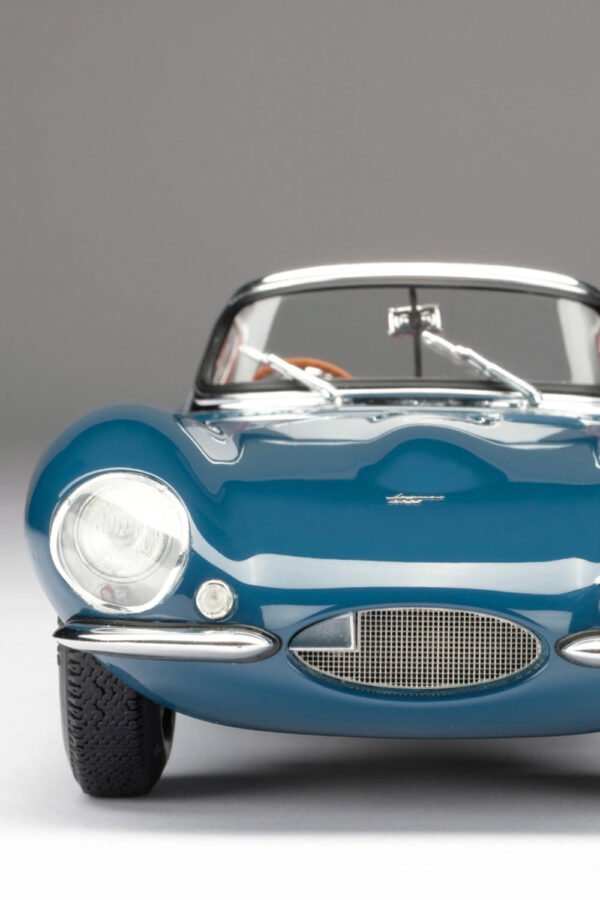 Amalgam Collection - Jaguar XKSS 1:18 Scale (IN BUILD)