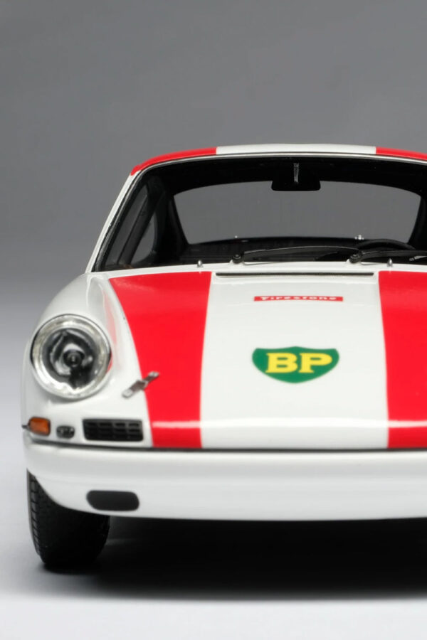 Amalgam Collection - 1967 Porsche 911R 1:18 Scale